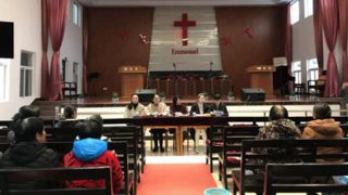Il PCC assume direttamente la gestione dei luoghi di culto