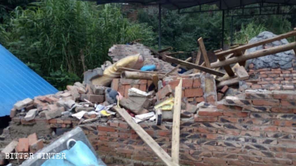 L’amministrazione locale ha distrutto il tempio di Longwang il 27 settembre