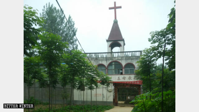 La chiesa nel villaggio di Youzhai, nella città di Xuchang, prima di essere forzatamente occupata dal governo