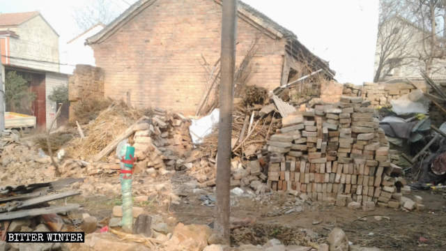 Centinaia di case sono state distrutte nella contea di Huaiyang in nome della politica di “riduzione della povertà”