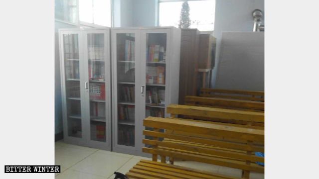  stanza nella chiesa, dove sono esposti i libri non religiosi