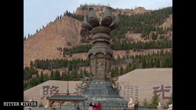 La statua di Guanyin di Yungchen, regolabile in altezza, poteva arrivare a più di 30 metrimaggio