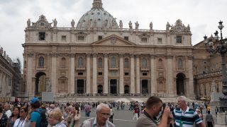 Le linee guida del Vaticano: aderire all'Associazione Patriottica è permesso, non obbligatorio