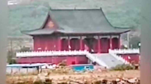 La sala principale del tempio Miaolian prima che fosse distrutto
