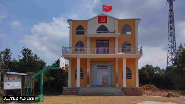 La nuova chiesa di Liandong è stata trasformata in un ufficio del comitato di villaggio