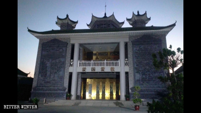 Una moschea nella città di Wuzhong, nel Ningxia, è stata rettificata, rimuovendone la cupola a forma di cipolla