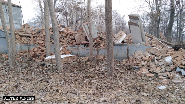 La sala per riunioni della Chiesa delle Tre Autonomie del villaggio di Wangbukou è stata demolita il 13 dicembre