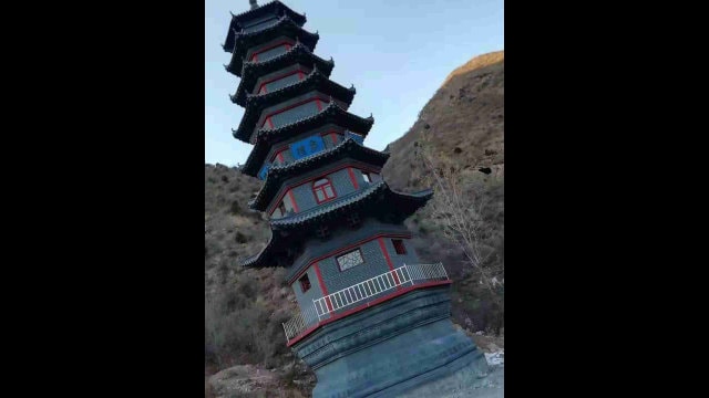 La pagoda nel tempio di Qingliang prima della demolizione