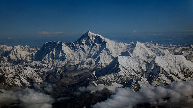 Il monte Everest, nuova sede per la stazione 5G più alta del mondo
